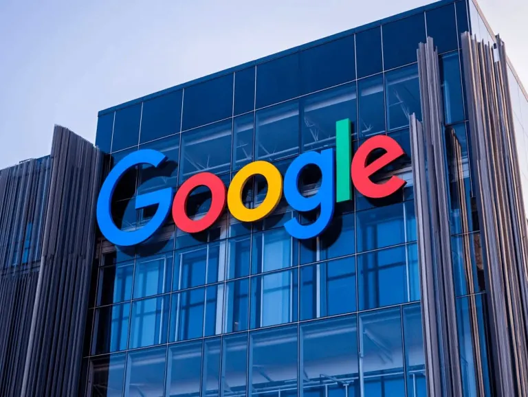 Sergey Brin insta a trabajar 60 horas semanales para desarrollar IA que podría reemplazar empleos