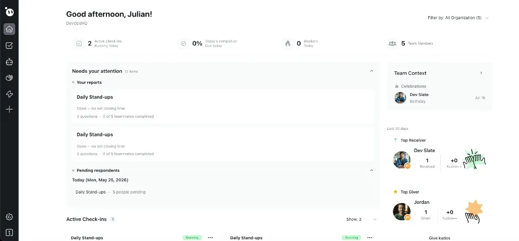 Panel de Dailybot que muestra los check-ins activos, los participantes pendientes y el contexto del equipo